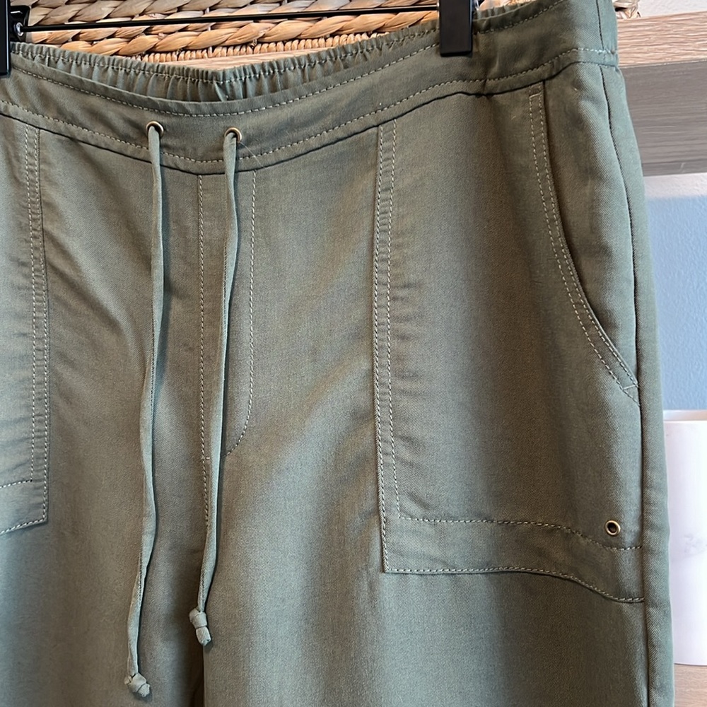 Chico's High-Rise Drape Pull On Trouser, 12 / L - Picture 3 of 10